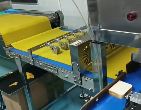 新型电磁加热蛋皮机